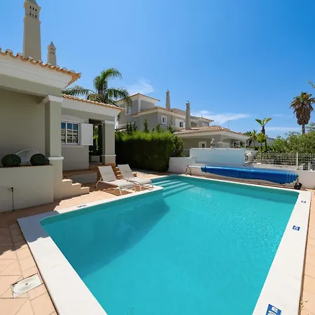 Charming With Private Pool By Lovelystay Βίλα