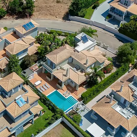 Βίλα Charming With Private Pool By Lovelystay *