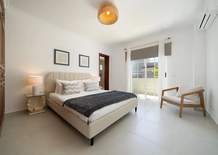 Charming With Private Pool By Lovelystay Villa Albufeira