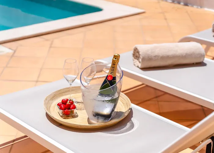 Charming With Private Pool By Lovelystay Albufeira