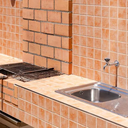 Charming With Private Pool By Lovelystay *