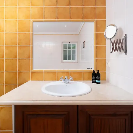 Charming With Private Pool By Lovelystay