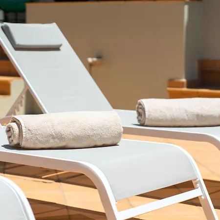 Charming With Private Pool By Lovelystay