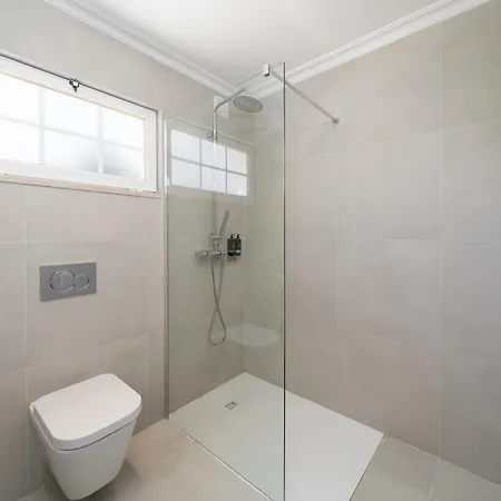 Charming With Private Pool By Lovelystay Willa