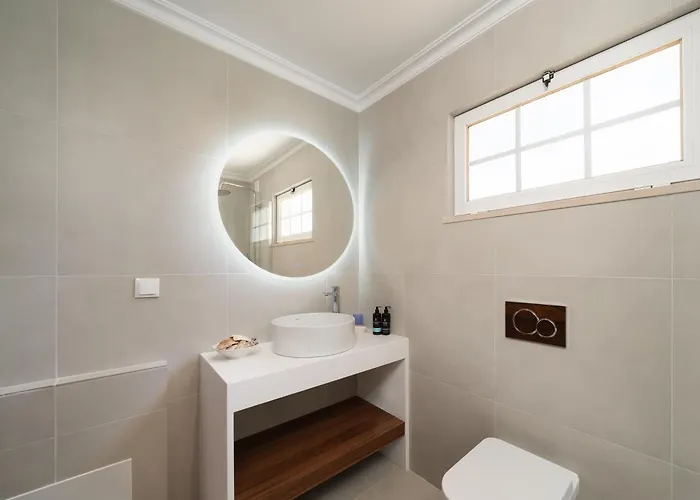 Charming With Private Pool By Lovelystay *