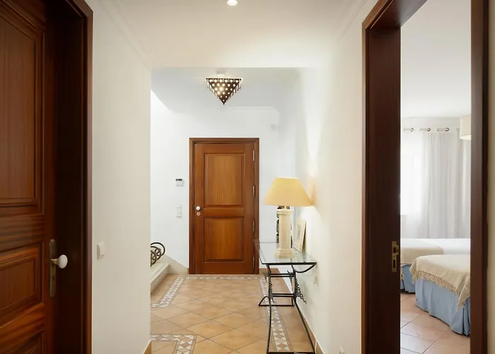 Charming With Private Pool By Lovelystay Albufeira