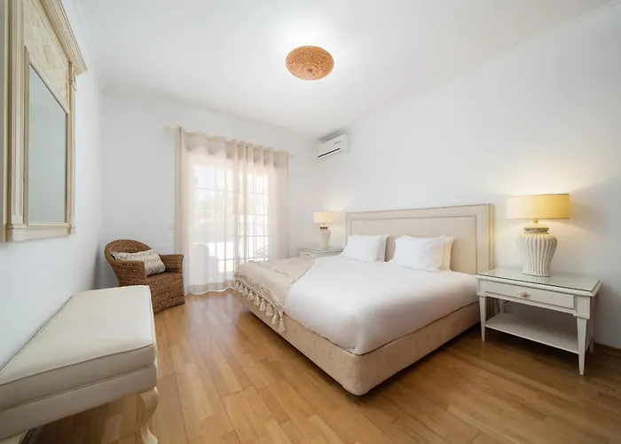 Villa Charming With Private Pool By Lovelystay