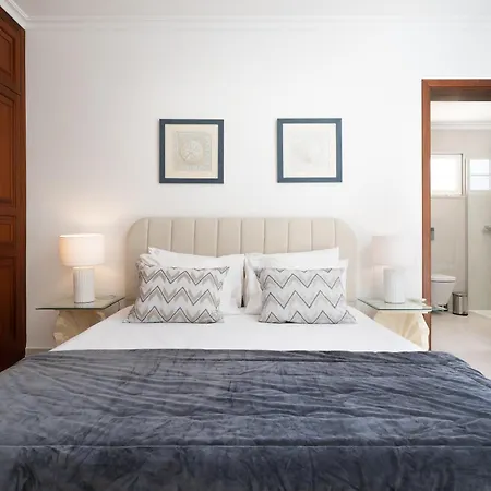 Charming With Private Pool By Lovelystay *