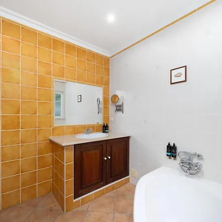 Willa Charming With Private Pool By Lovelystay Albufeira